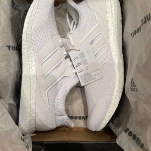 Adidas White Ultraboost 5.0 DNA Shoes - Size US 10